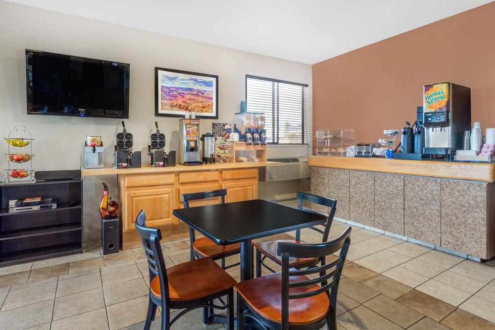 Travelodge By Wyndham Lake Havasu Lake Havasu City Esterno foto
