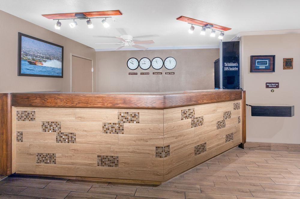 Travelodge By Wyndham Lake Havasu Lake Havasu City Esterno foto