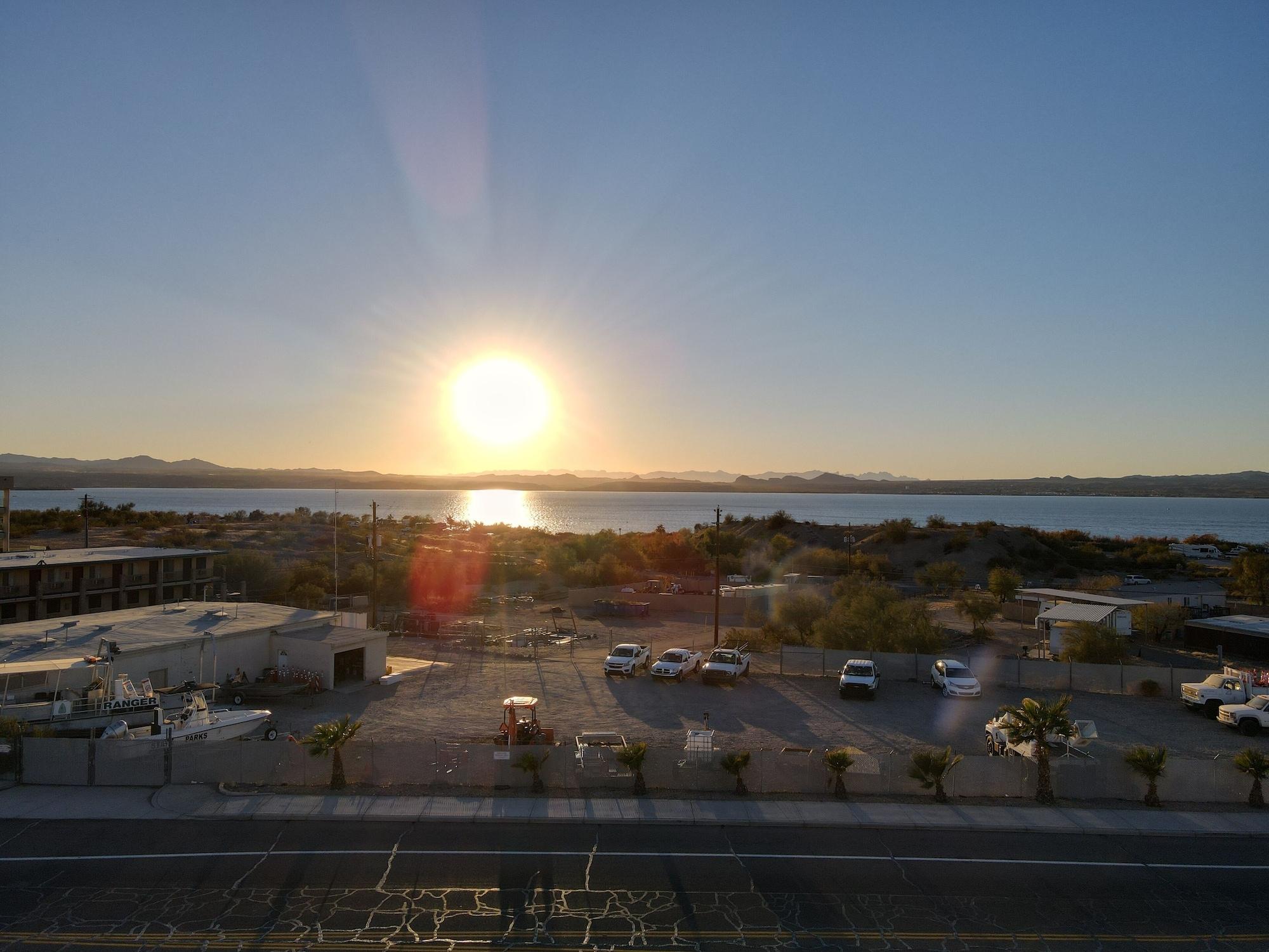 Travelodge By Wyndham Lake Havasu Lake Havasu City Esterno foto