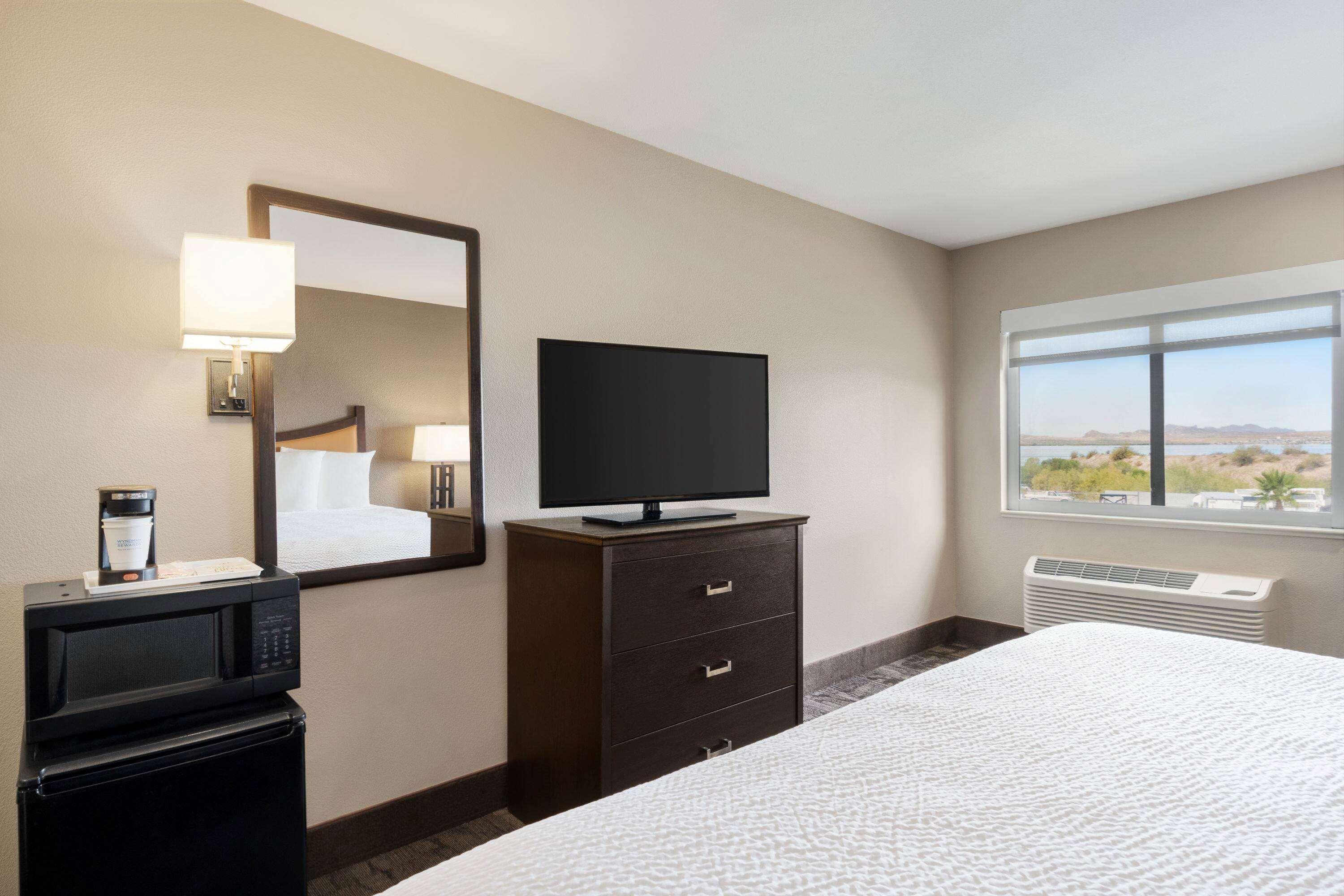 Travelodge By Wyndham Lake Havasu Lake Havasu City Esterno foto