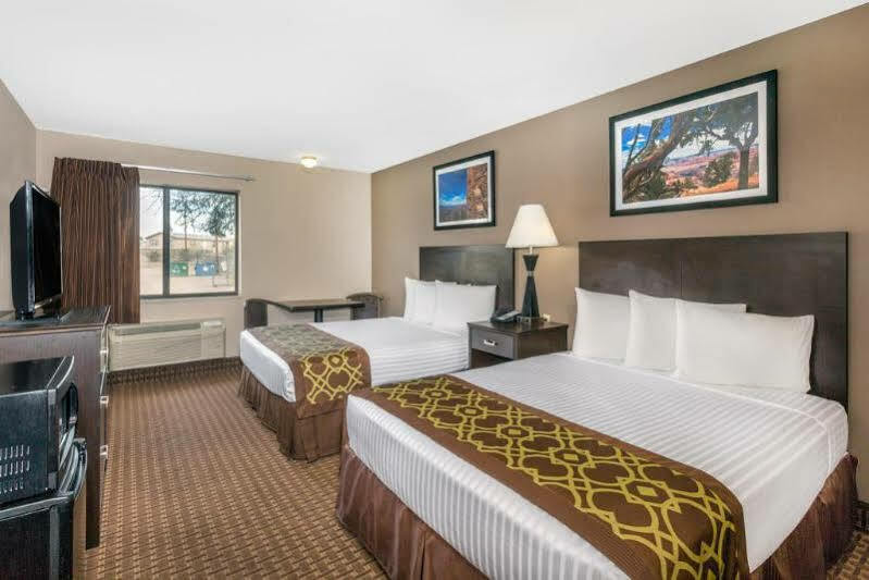 Travelodge By Wyndham Lake Havasu Lake Havasu City Esterno foto